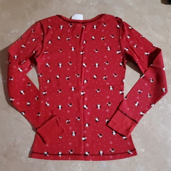 St eve Red Thermal Top w Penguins M - Picture 2 of 2